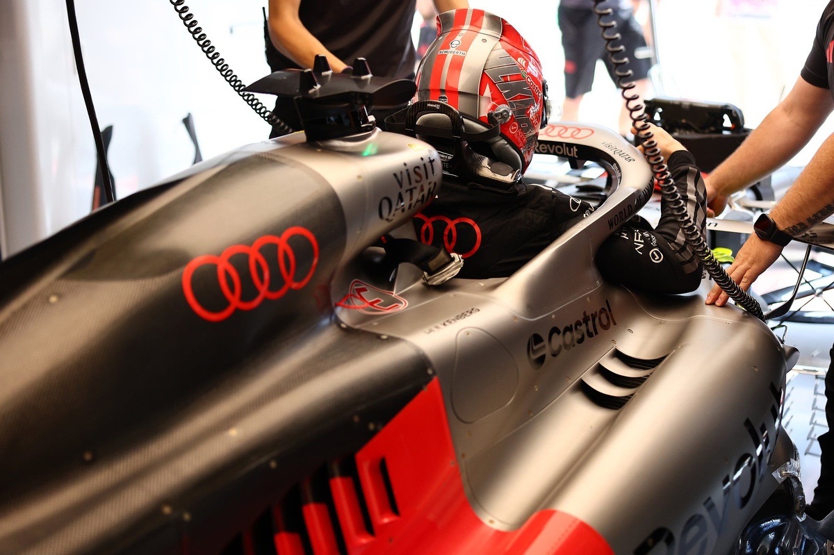 Audi congela o motor em 2026 e guarda o token para 2027