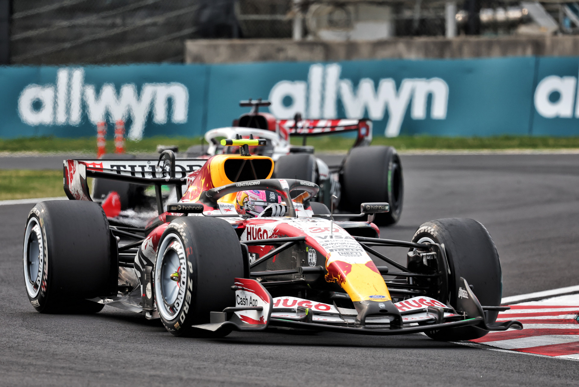 Racing Bulls no Japão: Lawson vira o jogo em Suzuka